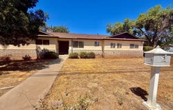 129 Vine Street, Lemoore, CA 93245