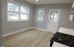 1 N worth Avenue, Elgin, IL 60123
