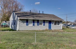 2001 Somerville DR, Hampton, VA 23663