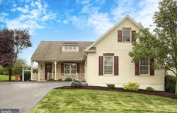 802 HEATHER RIDGE, MANHEIM, PA 17545