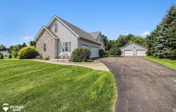 1077 Christine, Lapeer, MI 48446