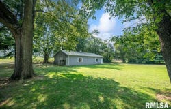 N BROADWAY Street, Manito, IL 61546