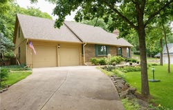 22812 E Bradford Lane, Blue Springs, MO 64015