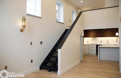 51 E Broadway #102, Fairfield, IA 52556