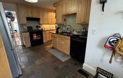 155 Prospect St, Northampton, MA 01060