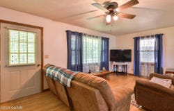 498 S Poplar Street, Dresden, TN 38225