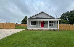 301 W Duke Street, Dunn, NC 28334