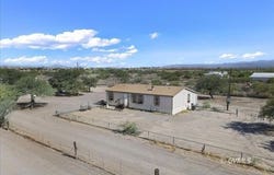 1550 E Sparky Ln, Safford, AZ 85546
