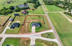 29999 Triple Crown Place, Cashion, OK 73016