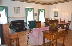 222 HOLIDAY CITY BOULEVARD, WILLIAMSTOWN, NJ 08094