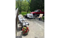 11 CREEK RD, DELTA, PA 17314