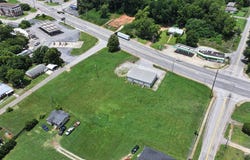 Greenwood St. E, Abbeville, SC 29620