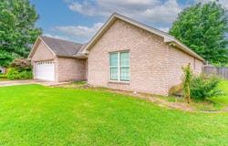 625 Blossom Lane, Trumann, AR 72472