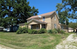 707 N 4th Street, La Cygne, KS 66040