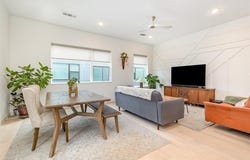 427 W 10th Street, Dallas, TX 75208