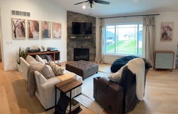 903 Rylee CT, Peosta, IA 52068