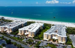 6600 SUNSET Way, ST PETE BEACH, FL 33706