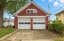 834 N Water St, Uhrichsville, OH 44683