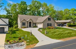118 Oohleeno Way, Loudon, TN 37774