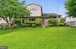 324 WARREN BOULEVARD, BROOMALL, PA 19008