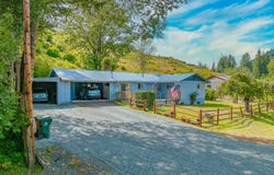 51320 MYRTLE CREEK RD, Myrtle Point, OR 97458