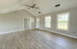 558 Middle Creek Way, Berea, KY 40403