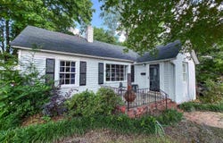 922 S 6th Street, Gadsden, AL 35901