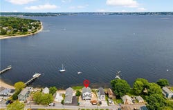 92 King Philip Avenue, Bristol, RI 02809