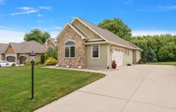 2655 Vivante Drive, Valparaiso, IN 46385