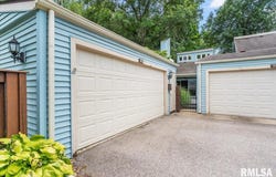 51 COUNTRY Place, Springfield, IL 62703