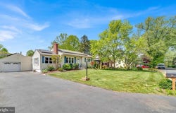 14 BERRIEN AVENUE, PRINCETON JUNCTION, NJ 08550
