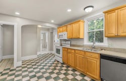 16 Chevrolet Avenue, Portsmouth, NH 03801