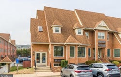 1146-H WALKER Road, GREAT FALLS, VA 22066