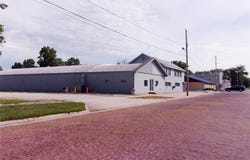 100 W Front Street, Nokomis, IL 62075