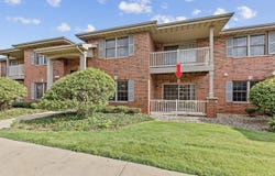 526 Cambridge Court, Munster, IN 46321