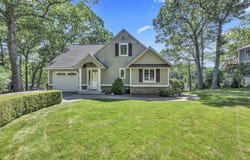 112 Westwood Dr, Sturbridge, MA 01566