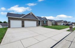1018 Creekside Drive, Waterloo, IL 62298