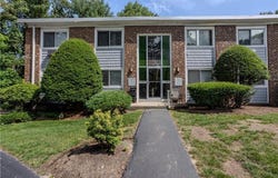 494 Putnam Pike, Smithfield, RI 02828