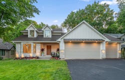 9421 Dallas Ln, Maple Grove, MN 55369
