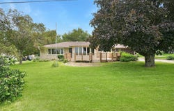 4714 E Washburn Road, Washburn, IA 50702