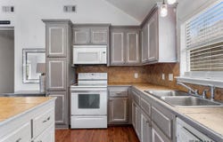 21134 Diversion Canal Rd, Maurepas, LA 70449