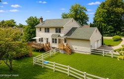 4006 Crest View Drive, Stroudsburg, PA 18360