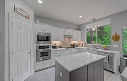 525 Sir Roland Drive, Grand Prairie, TX 75052