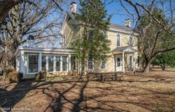 8221 Wolf Pen Branch Rd, Prospect, KY 40059