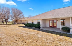 52 Augusta Dr, Meadowlakes, TX 78654