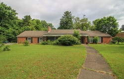 500 E Hoffman Street, Three Rivers, MI 49093