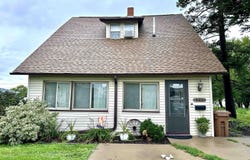 521 Spring Street, Grinnell, IA 50112