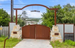 1502 Pace Bend RD S, Spicewood, TX 78669