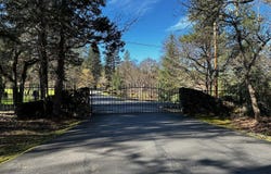 501 Wildrose Lane, Grants Pass, OR 97527