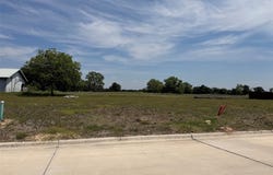 1004 Caspian Lane, Leonard, TX 75452